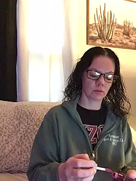 SidneyRaee online show from September 2025 03:44:01 PM