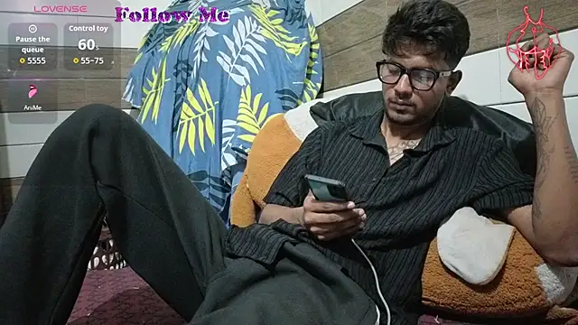 just fucks online show from July 2026 01:47:02 PM