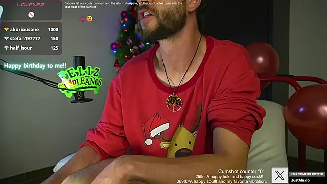 Snapshot of just_maxii chatting on December 2024 01:19:01 AM just maxii online show from December 2024 01:19:01 AM