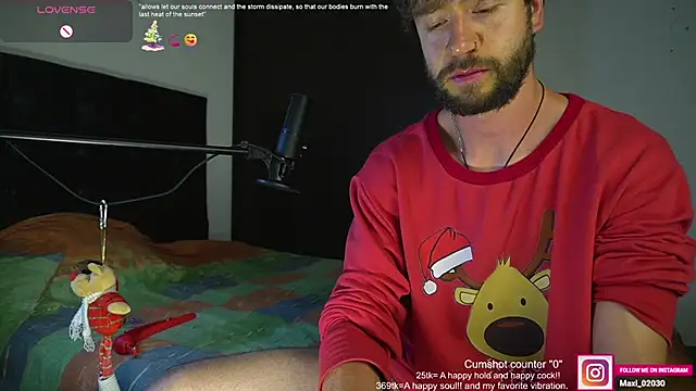 Snapshot of just_maxii chatting on December 2024 01:58:01 AM just maxii online show from December 2024 01:58:01 AM