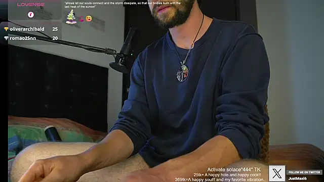 Snapshot of just_maxii chatting on February 2025 01:36:01 AM just maxii online show from February 2025 01:36:01 AM