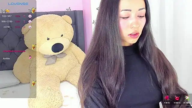 Snapshot of SophiaLiu chatting on February 2025 11:49:01 PM SophiaLiu online show from February 2025 11:49:01 PM