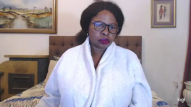 OmegaLipps online show from May 2026 07:55:02 PM
