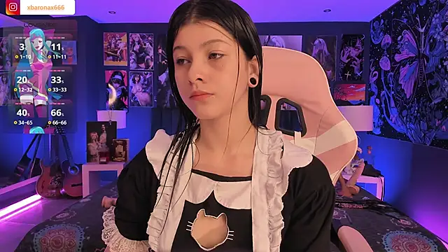 LanaKyutt online show from October 2025 01:43:02 PM