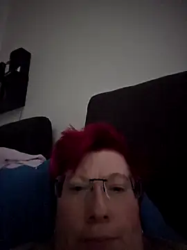 dieGeile0411 online show from October 2025 11:23:02 AM