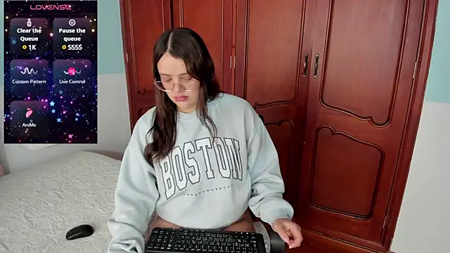 Snapshot of _Sarahh_0 chatting on December 2024 01:39:01 PM  Sarahh 0 online show from December 2024 01:39:01 PM