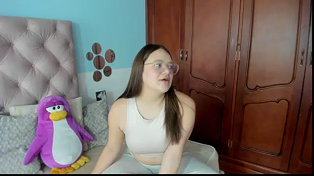 Snapshot of _Sarahh_0 chatting on January 2025 01:45:02 PM  Sarahh 0 online show from January 2025 01:45:02 PM