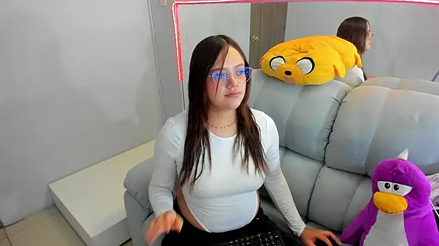 Snapshot of _Sarahh_0 chatting on October 2025 01:30:01 PM  Sarahh 0 online show from October 2025 01:30:01 PM