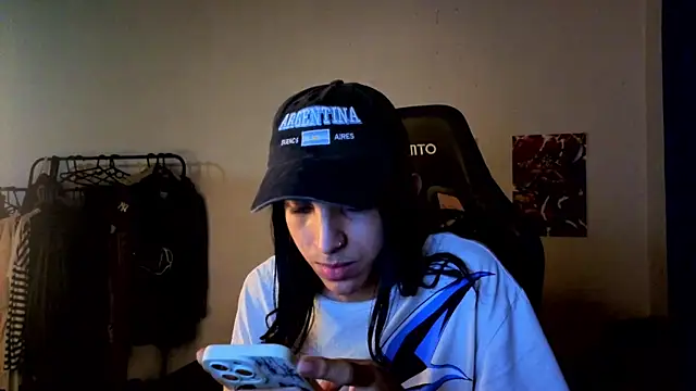 angelitofemboy online show from November 2025 02:44:02 AM