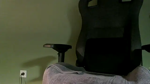 juanpalmox online show from December 2024 08:33:01 PM