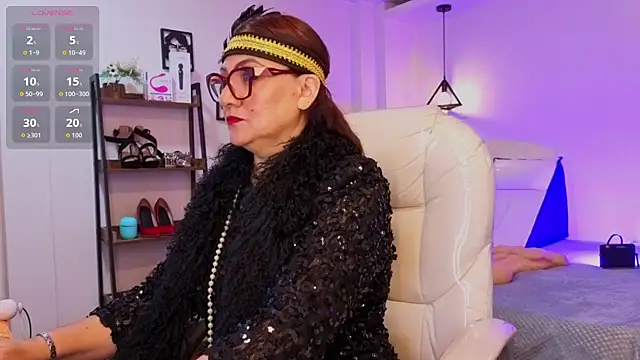 lady nylon  online show from October 2025 12:17:02 PM