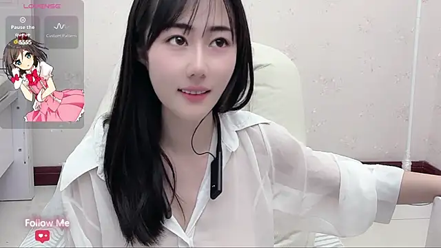 qiqi-- online show from December 2024 02:00:01 PM