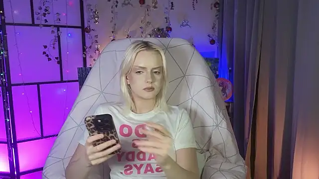 ImBonBon online show from March 2026 12:25:02 AM