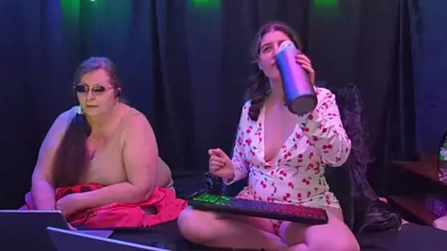 Sexy Mama-69 online show from March 2025 09:00:02 PM