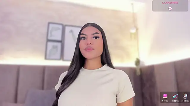 chloe sullivannn online show from December 2024 10:01:02 PM