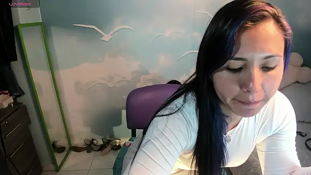 Nata bernett online show from December 2025 06:27:02 PM