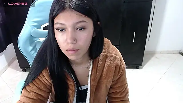 Snapshot of emily_rosse04 chatting on June 2026 01:20:02 PM emily rosse04 online show from June 2026 01:20:02 PM