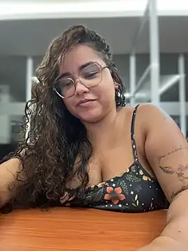 Snapshot of CurlyGirl_1 chatting on July 2026 01:42:01 AM CurlyGirl 1 online show from July 2026 01:42:01 AM