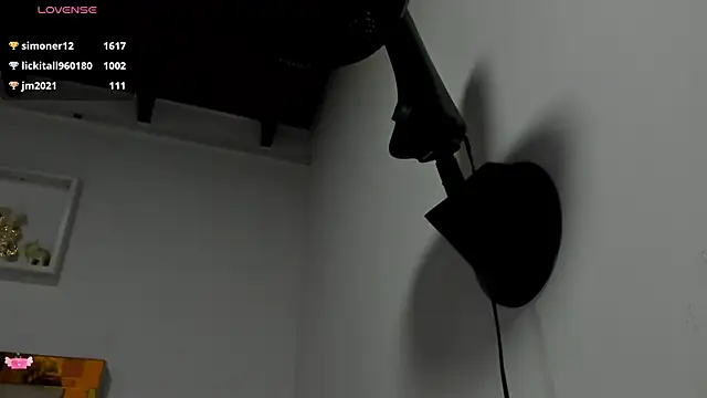 Snapshot of angel_dthroatt chatting on January 2025 06:38:02 PM angel dthroatt online show from January 2025 06:38:02 PM