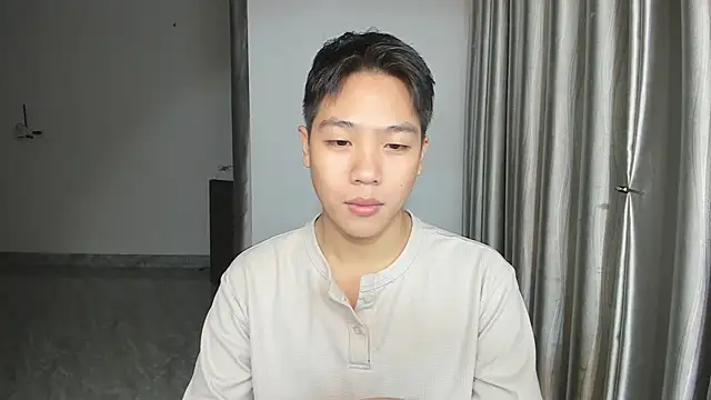 Snapshot of Oliver_Nl chatting on December 2024 04:47:02 PM Oliver Nl online show from December 2024 04:47:02 PM