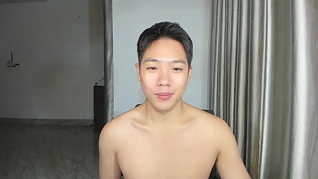 Snapshot of Oliver_Nl chatting on January 2025 04:04:01 PM Oliver Nl online show from January 2025 04:04:01 PM