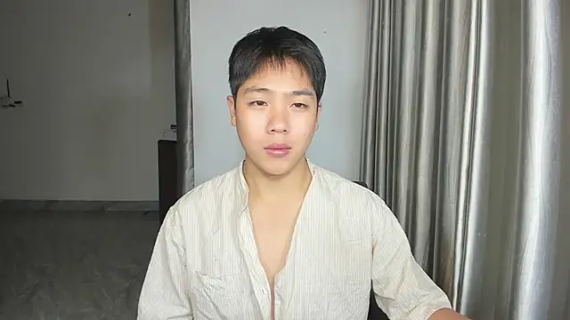 Snapshot of Oliver_Nl chatting on February 2025 02:52:02 PM Oliver Nl online show from February 2025 02:52:02 PM