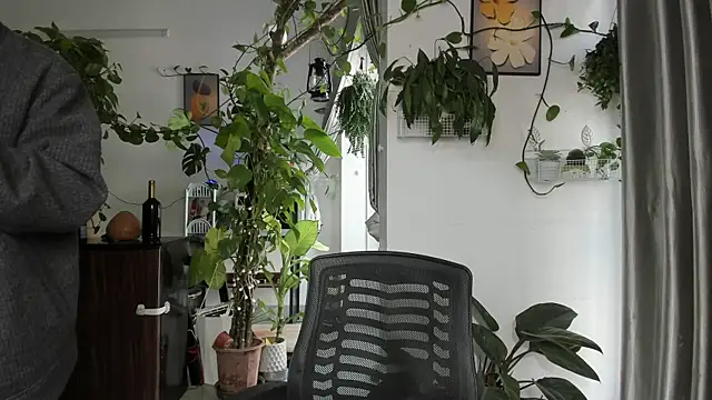 Snapshot of Oliver_Nl chatting on January 2026 04:15:01 AM Oliver Nl online show from January 2026 04:15:01 AM