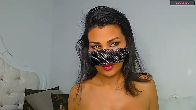Snapshot of Turkish_Latina chatting on December 2024 02:35:02 AM Turkish Latina online show from December 2024 02:35:02 AM