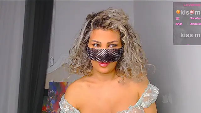 Snapshot of Turkish_Latina chatting on January 2025 12:17:01 AM Turkish Latina online show from January 2025 12:17:01 AM