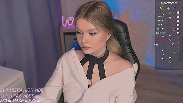 VeronaAura online show from September 2025 01:49:01 PM