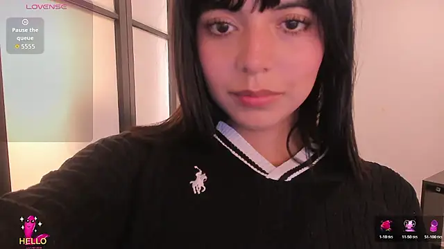 NicolRoss  online show from January 2026 11:06:02 PM