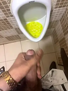 Snapshot of hitlar1026 chatting on November 2025 06:35:01 AM hitlar1026 online show from November 2025 06:35:01 AM