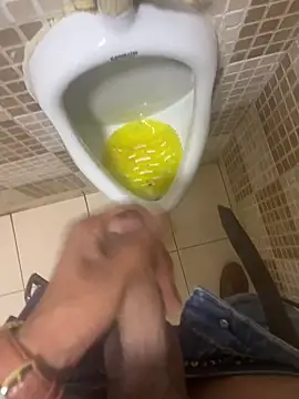 Snapshot of hitlar1026 chatting on April 2026 07:46:01 AM hitlar1026 online show from April 2026 07:46:01 AM