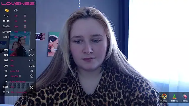 Light Luna online show from November 2025 07:25:01 AM