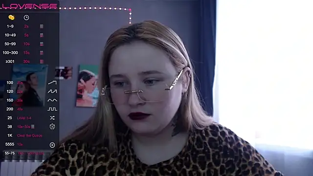 Light Luna online show from November 2025 08:13:02 AM