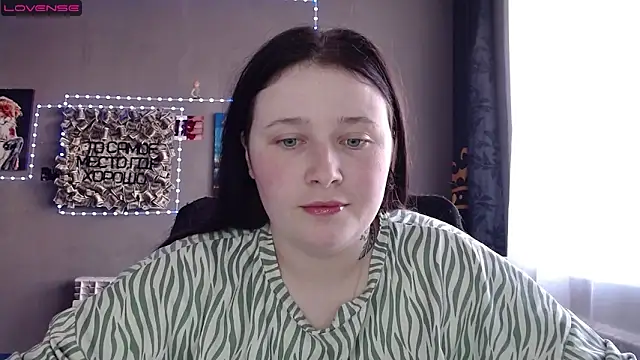 Snapshot of Light_Luna chatting on May 2026 11:26:02 AM Light Luna online show from May 2026 11:26:02 AM