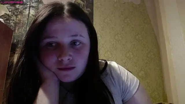 Snapshot of Light_Luna chatting on May 2026 04:02:02 PM Light Luna online show from May 2026 04:02:02 PM