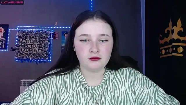 Snapshot of Light_Luna chatting on May 2026 03:27:01 PM Light Luna online show from May 2026 03:27:01 PM