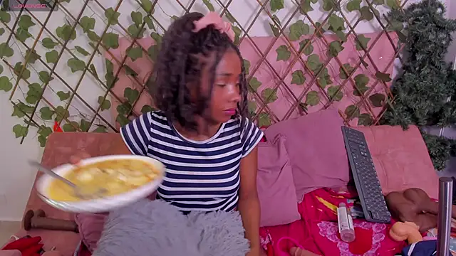 kimmysantoo online show from March 2026 09:50:01 PM