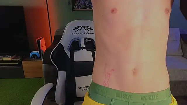 TeddyLiLboy online show from October 2025 06:52:01 PM