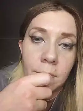 Snapshot of LeraSweet chatting on December 2024 09:28:02 PM LeraSweet online show from December 2024 09:28:02 PM