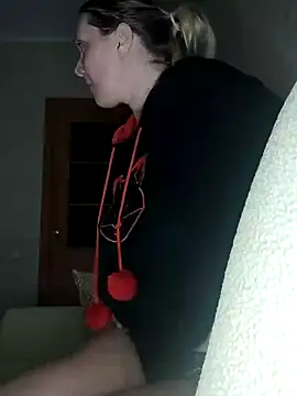 Snapshot of LeraSweet chatting on February 2025 07:44:02 PM LeraSweet online show from February 2025 07:44:02 PM