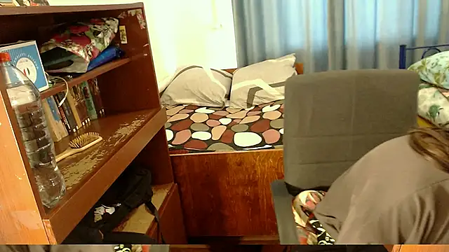 EvaMiron online show from February 2025 05:21:01 AM