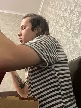 EvaMiron online show from March 2025 05:05:02 AM