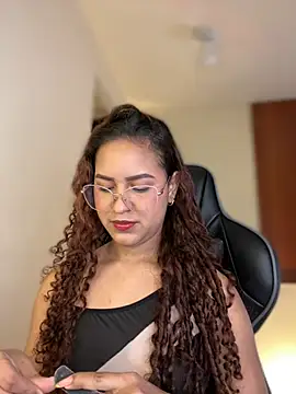 gretta kler1 online show from January 2025 01:52:01 PM