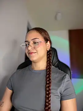 gretta kler1 online show from March 2025 05:27:02 PM