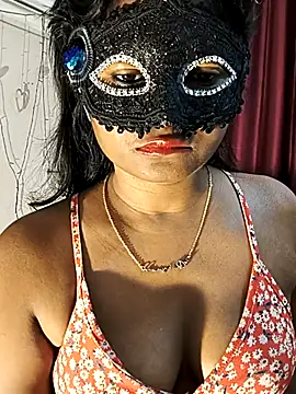 FANTASY QUEEN 07 online show from November 2025 05:01:02 PM