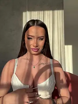 deliaroyal online show from March 2025 03:46:02 PM