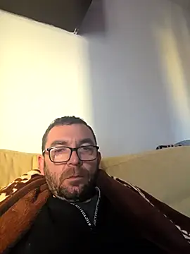 crissbadboy online show from February 2026 03:32:01 PM