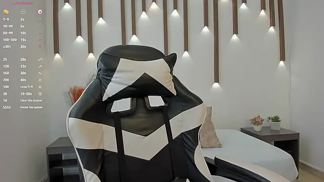 megan cooper28 online show from November 2025 07:14:02 PM